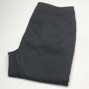 UP! BLACK HIGH-RISE STRETCH WAIST STRAIGHT LEG JEANS 16/33x30 ⭐️